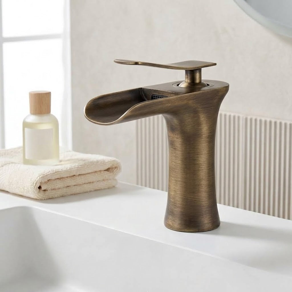 Stelo court, robinet cascade en laiton, finition laiton vieilli